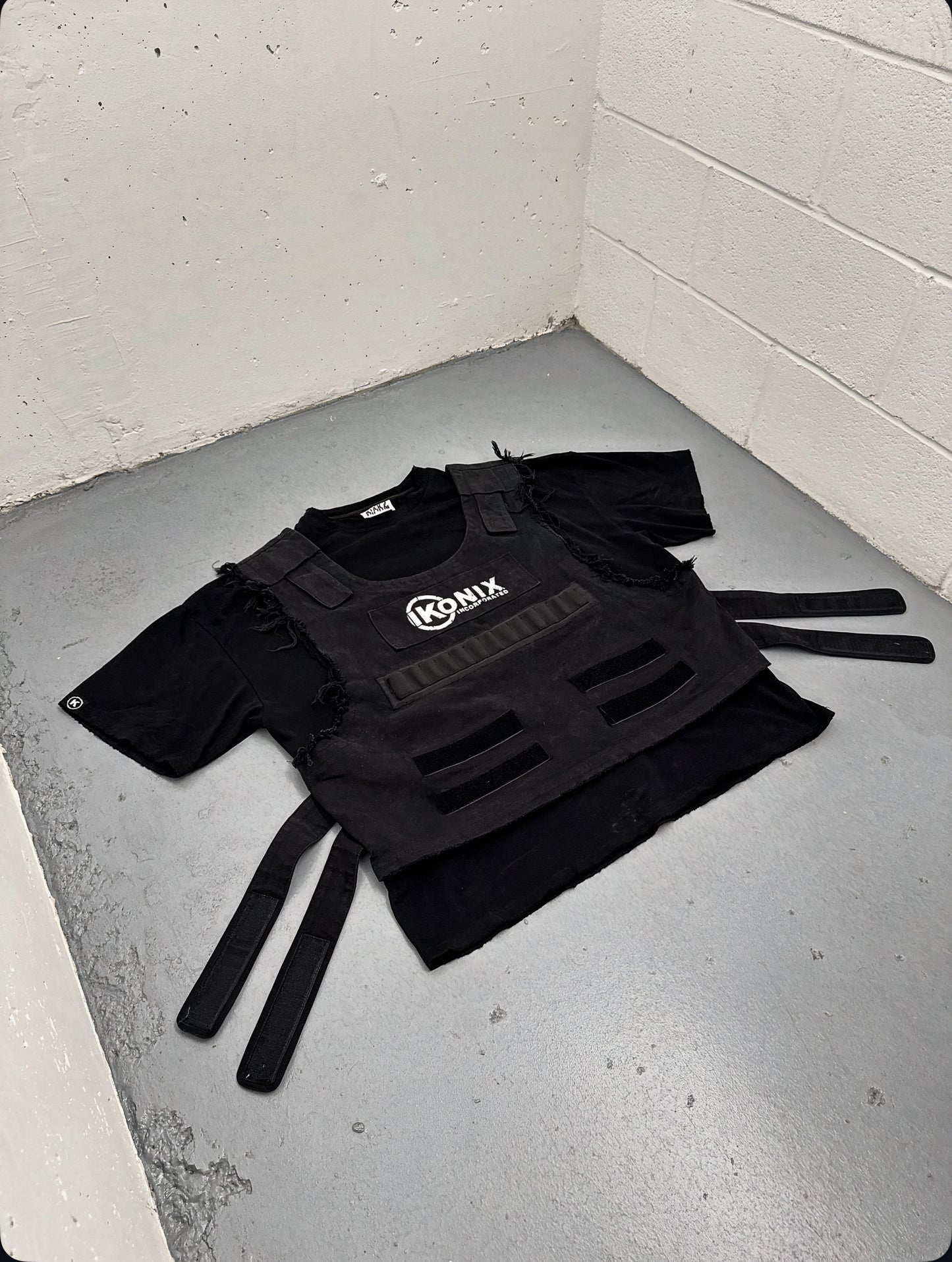 (NEW 2025) Tactical Vest Tee (black)