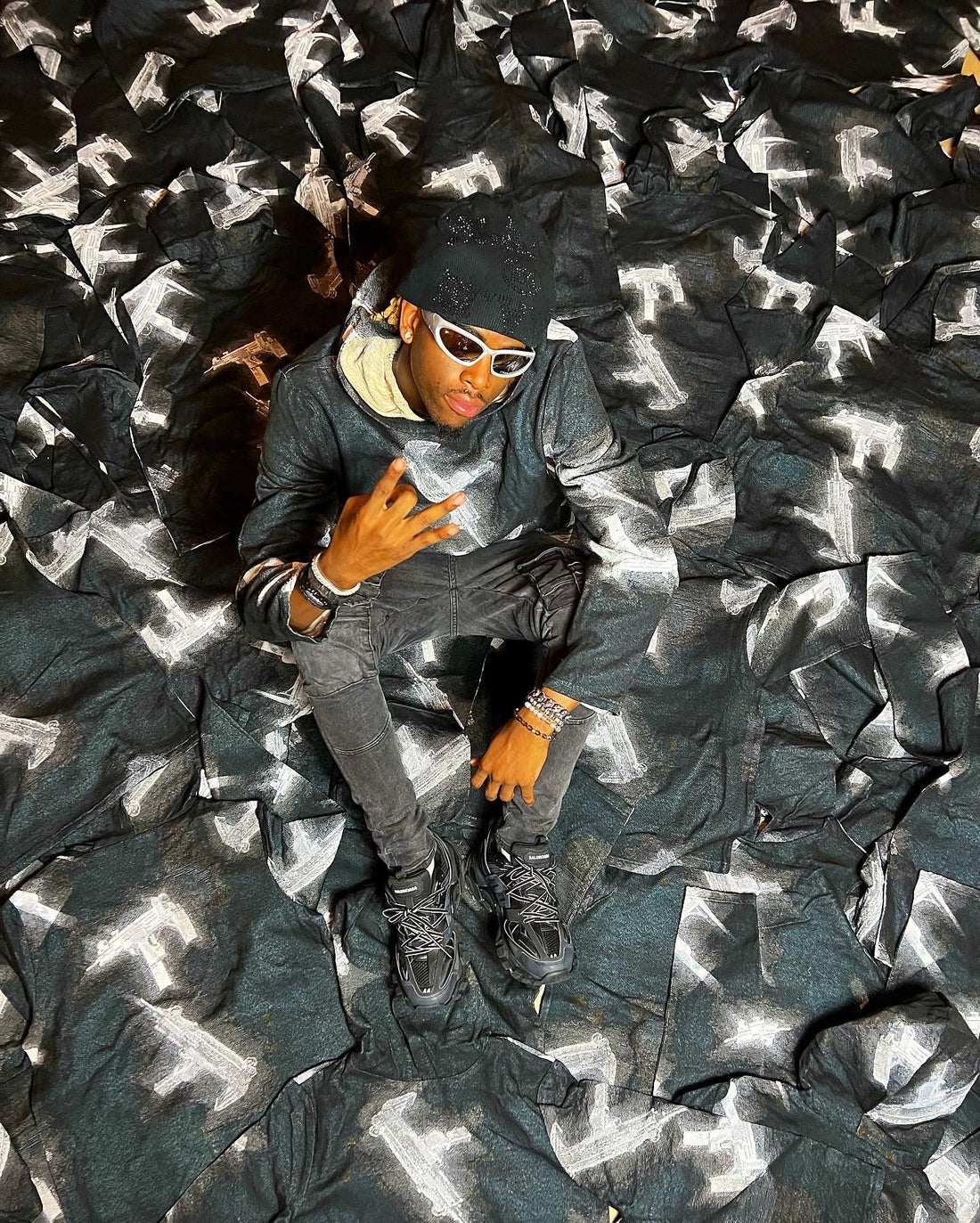 UZI TAPESTRIES HOODIES KIXKZGALORE